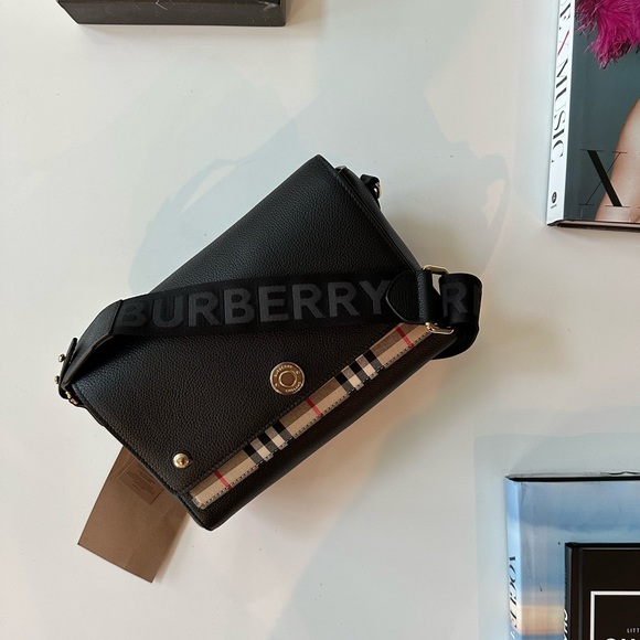 Burberry crossbody NOTE bag Vintage Check / Leather in Black preowned - Picture 2 of 16